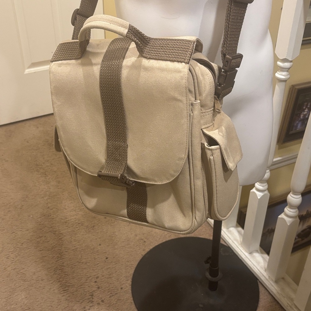 Authentic Tilley Endurable Canvas Travel/Camera Water Resistant Shoulder Bag